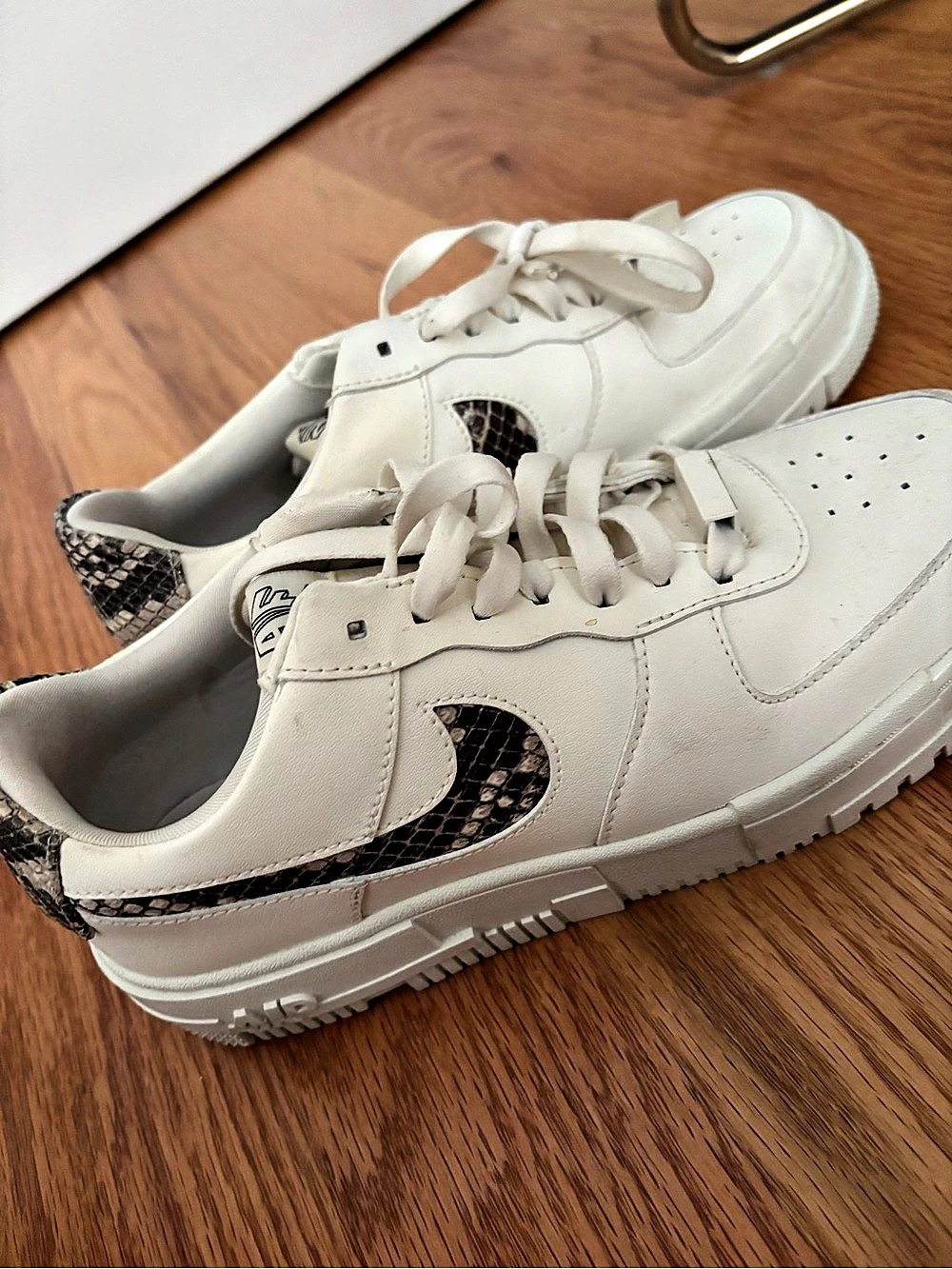 Nike Air Force 1 Snake Print Sneakers White